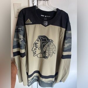 Chicago Blackhawks adidas men’s NHL salute to service jersey 50